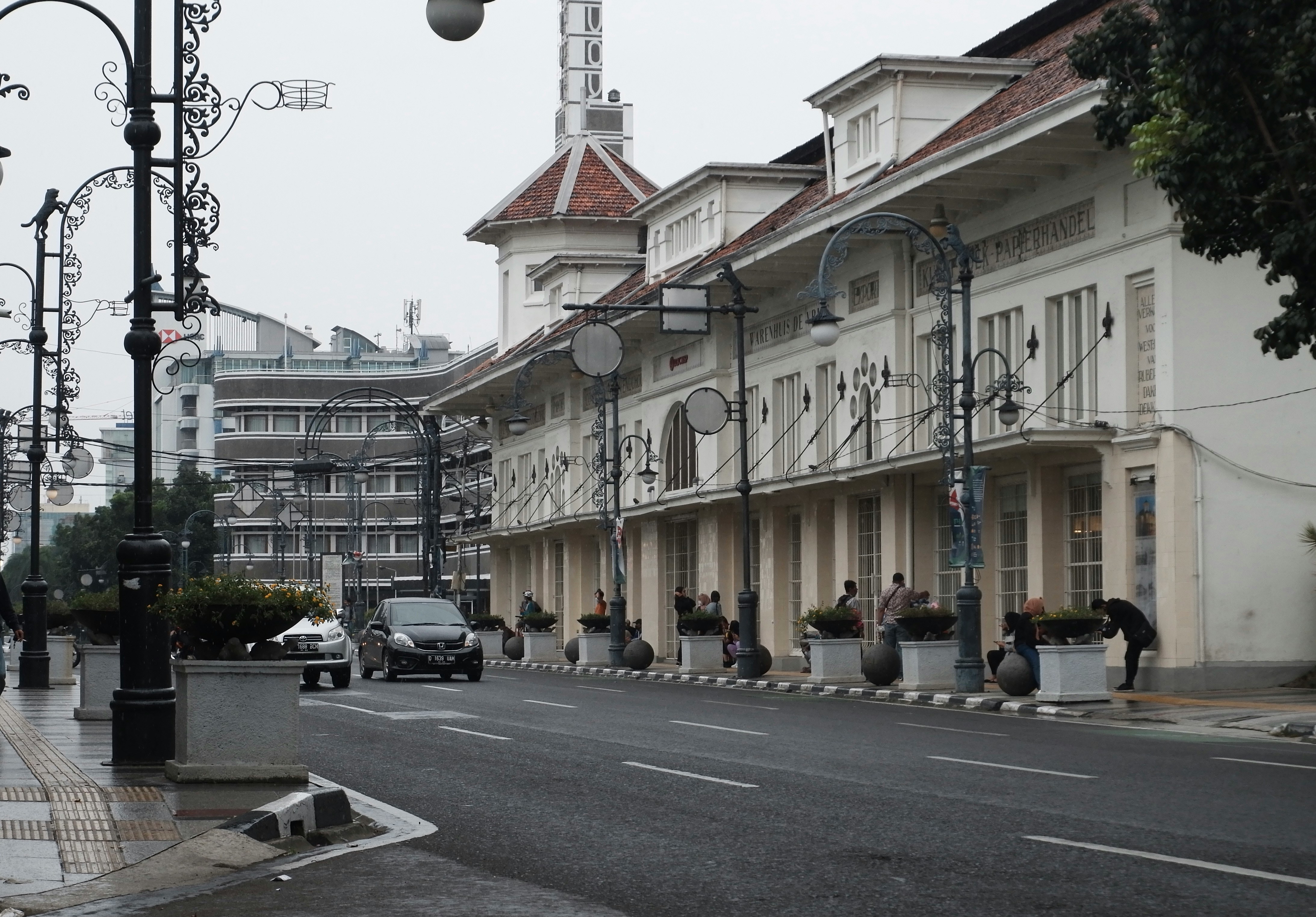 Jalan Braga Bandung: Heritage, Kuliner, dan Foto